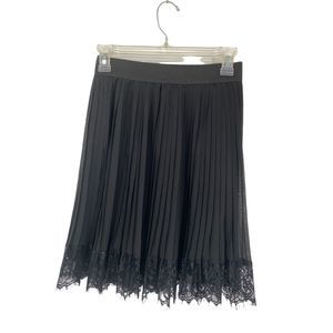 mbyM Black‎ Rossi Lace Pleated Mini Skirt XS